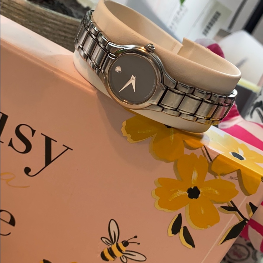 Women’s Movado watch in classic Silvertone & black face 100% Authentic - Picture 7 of 14